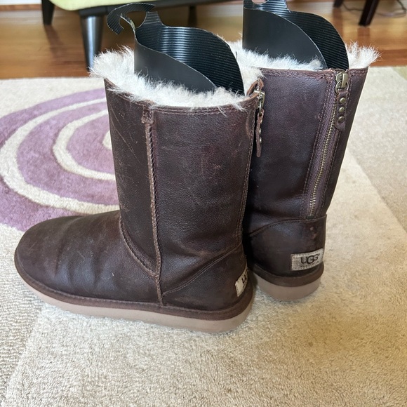 UGG Australia Dark Brown leather Boots - Picture 1 of 13